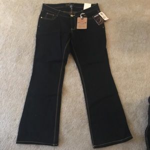 Southpole women’s stretch jeans brand new